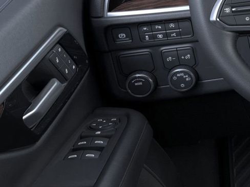 New 2026 Chevrolet Suburban LT image 22