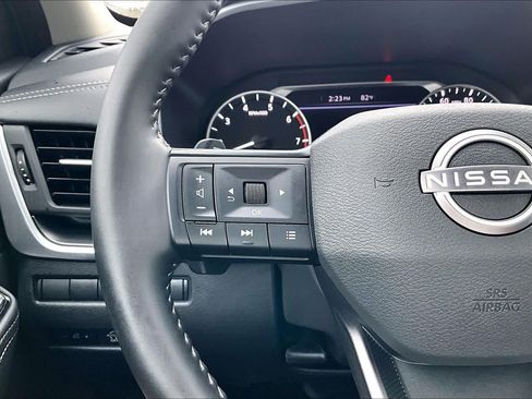 Certified 2025 Nissan Rogue SV FWD image 23