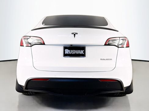 Used 2022 Tesla Model Y Performance image 6