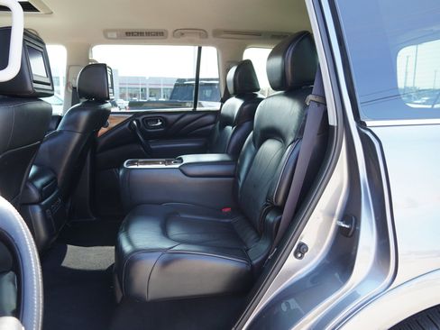 Used 2016 INFINITI QX80 4WD w/ Deluxe Technology Package image 23