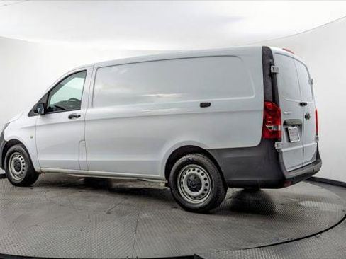 Used 2021 Mercedes-Benz Metris image 6