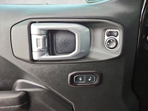 Used 2018 Jeep Wrangler Unlimited Sport S AWD/4WD image 27