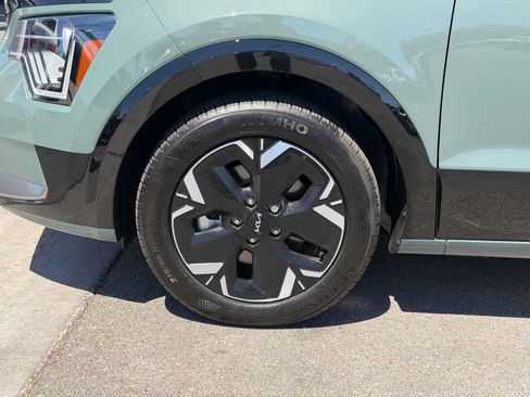Used 2025 Kia Niro Wind FWD image 35