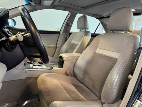 Used 2013 Toyota Camry XLE w/ Leather Pkg FWD image 15
