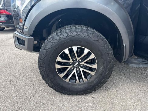 Used 2019 Ford F150 Raptor w/ Equipment Group 802A Luxury AWD/4WD image 31