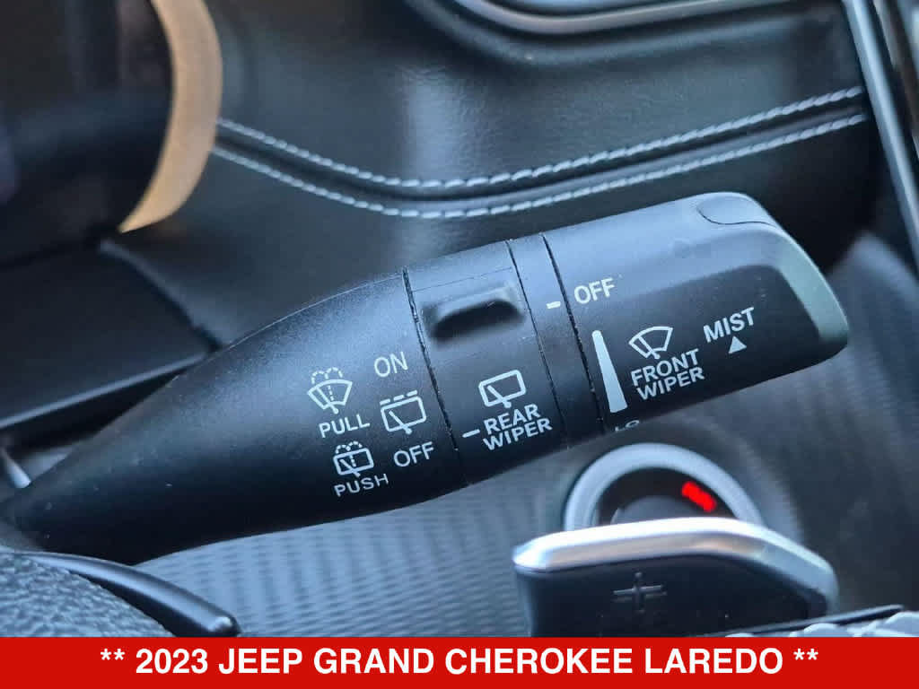 Used 2023 Jeep Grand Cherokee Laredo RWD image 25