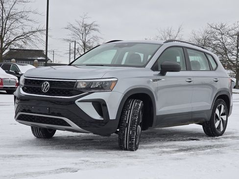 Used 2024 Volkswagen Taos S image 12