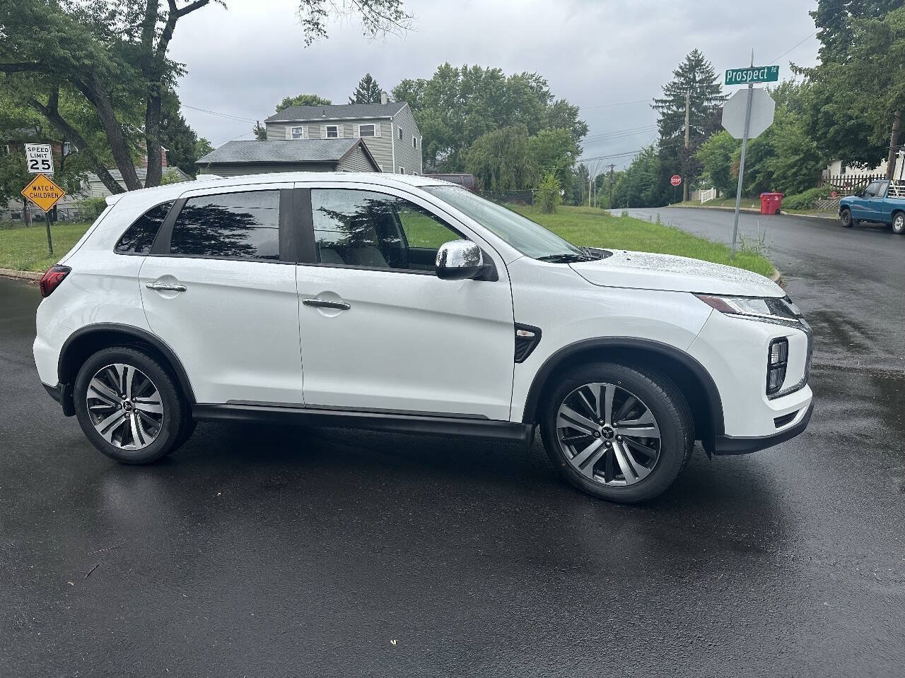 Used 2020 Mitsubishi Outlander Sport ES FWD image 5