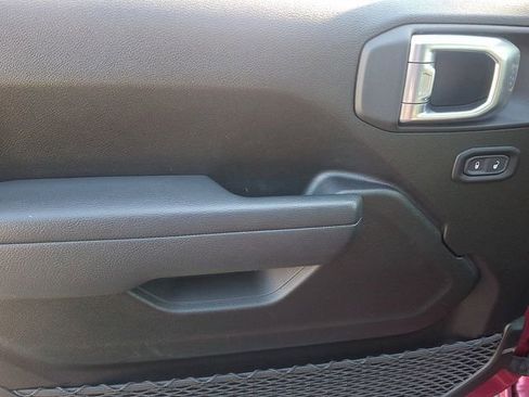 Used 2024 Jeep Wrangler Willys image 12