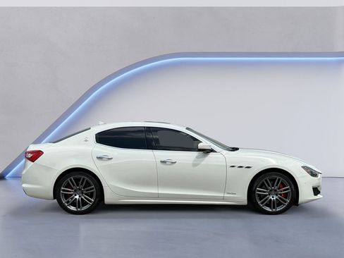 Used 2018 Maserati Ghibli S GranLusso AWD/4WD image 5