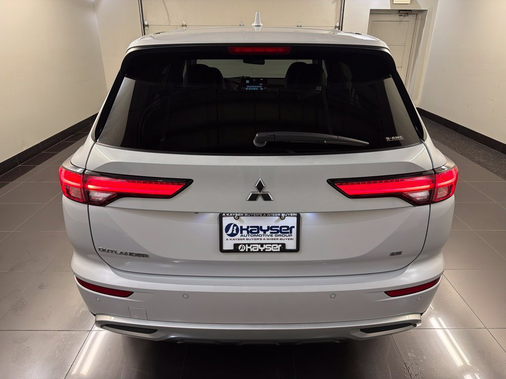 Used 2024 Mitsubishi Outlander SE AWD/4WD image 5