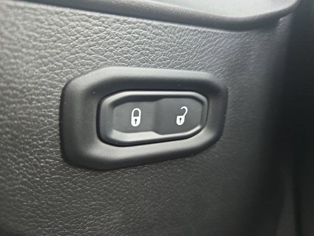 Used 2023 Jeep Wrangler Unlimited Sport AWD/4WD image 26