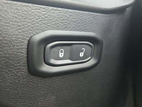 Used 2023 Jeep Wrangler Unlimited Sport AWD/4WD image 26