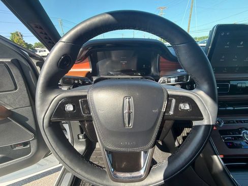 Used 2023 Lincoln Aviator Reserve w/ Equipment Group 201A AWD/4WD image 42