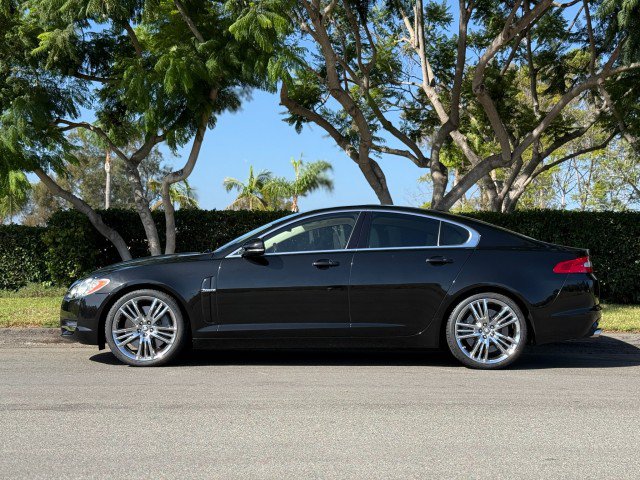Used 2010 Jaguar XF Supercharged RWD image 2