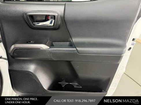 Used 2018 Toyota Tacoma TRD Sport w/ Technology Package AWD/4WD image 41