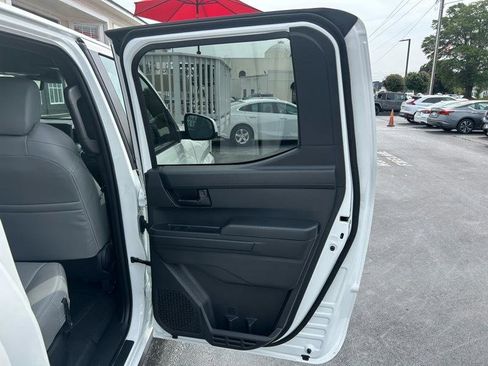 Used 2025 Toyota Tacoma SR5 AWD/4WD image 24