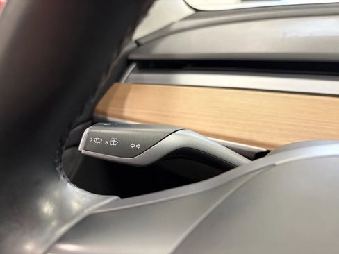 Used 2018 Tesla Model 3 Mid Range image 35