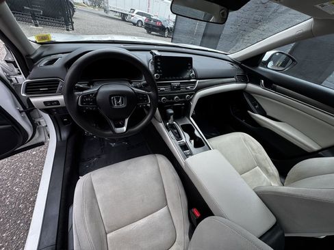Used 2018 Honda Accord LX image 13