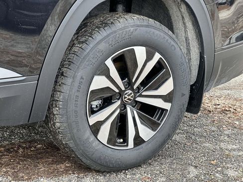 Used 2025 Volkswagen Atlas SE image 26