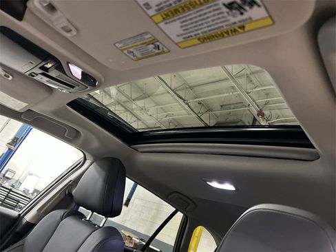 Certified 2025 Subaru Outback Limited image 24