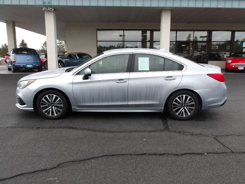 Used 2019 Subaru Legacy 2.5i Premium image 2