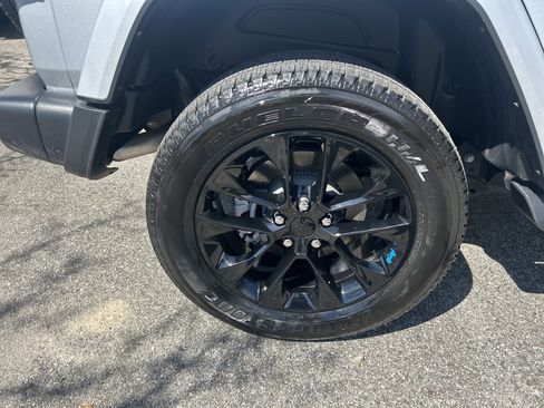 Certified 2022 Jeep Wrangler Unlimited Sahara w/ Cold Weather Group image 6