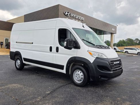 Used 2023 RAM ProMaster 2500 FWD image 1