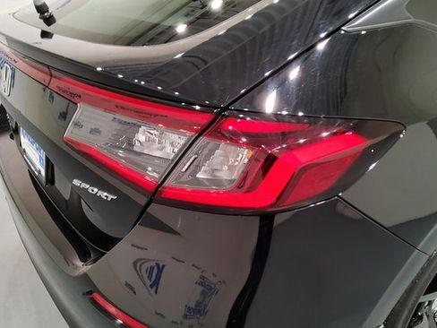 Used 2023 Honda Civic Sport image 9