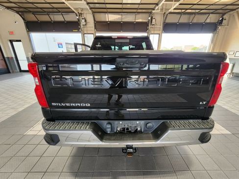 Used 2022 Chevrolet Silverado 1500 LT w/ Convenience Package II AWD/4WD image 5