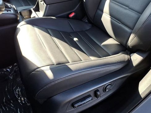 Used 2025 Honda CR-V EX-L image 17