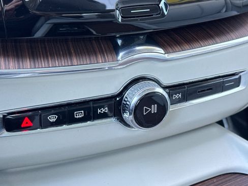 Used 2021 Volvo XC60 T8 Inscription Expression w/ Advanced Package image 22