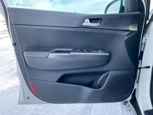 Used 2017 Kia Sportage LX w/ LX Popular Package image 19