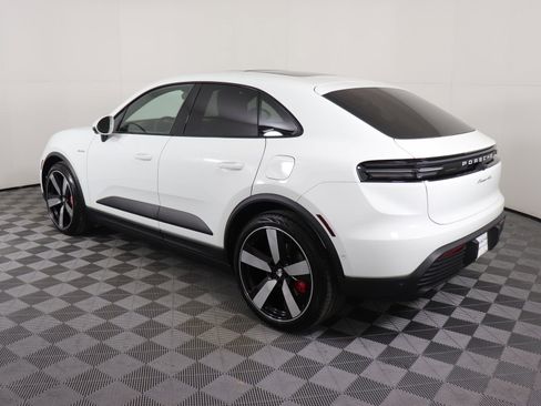 Used 2025 Porsche Macan 4S Electric image 2