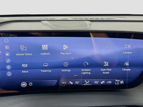 Used 2025 Buick Enclave Avenir w/ Super Cruise Package FWD image 15