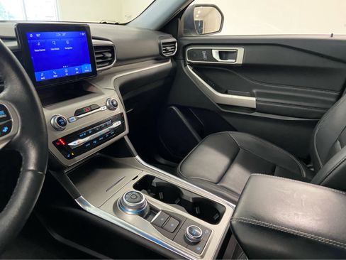 Used 2023 Ford Explorer XLT w/ Equipment Group 202A image 37