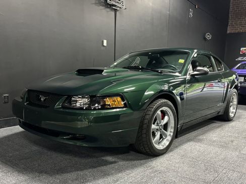 Used 2001 Ford Mustang GT image 2