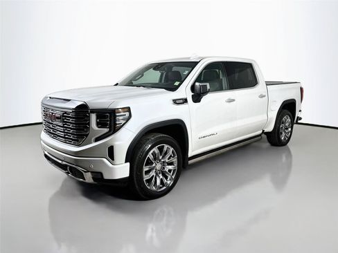Used 2024 GMC Sierra 1500 Denali w/ Denali Reserve Package AWD/4WD image 5