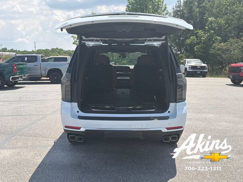 New 2026 Chevrolet Tahoe High Country w/ LPO, Illumination Package RWD image 8