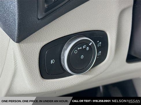 Used 2019 Ford Transit Connect Titanium w/ Titanium Premium Package image 10