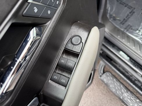 Used 2024 Chevrolet Colorado ZR2 w/ ZR2 Convenience Package III image 14