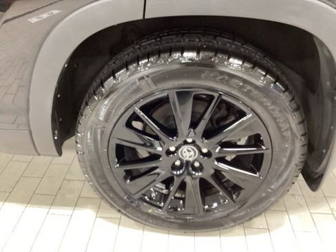 Used 2019 Toyota Highlander SE AWD/4WD image 22