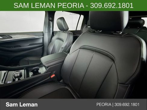 New 2025 Jeep Grand Cherokee L Limited w/ Luxury Tech Group II AWD/4WD image 21
