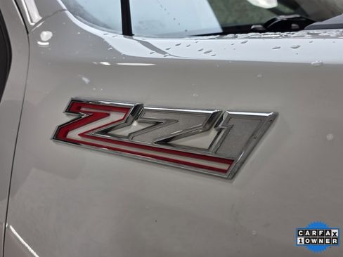 Used 2022 Chevrolet Silverado 2500 LTZ w/ LTZ Convenience Package image 12