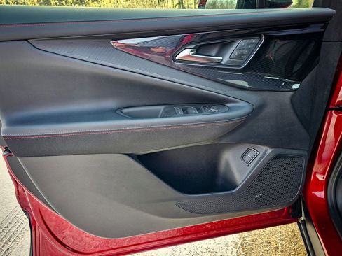 Certified 2024 Chevrolet Blazer EV RS image 10