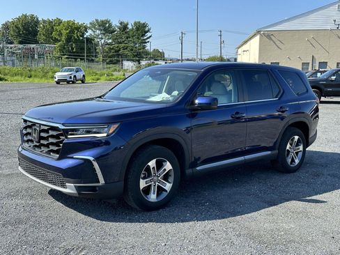 Used 2025 Honda Pilot EX-L image 4