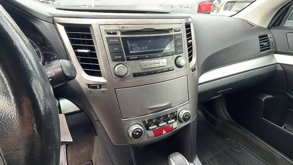 Used 2012 Subaru Outback 2.5i Premium AWD/4WD image 25