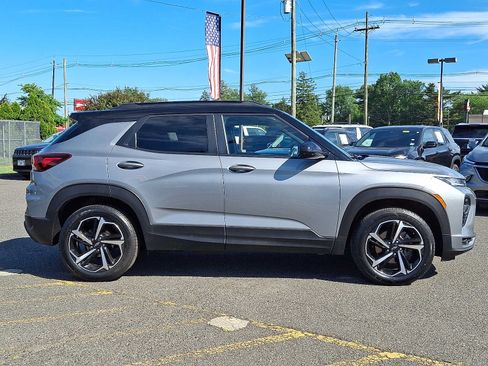Used 2023 Chevrolet TrailBlazer RS w/ Sun and Liftgate Package AWD/4WD image 8