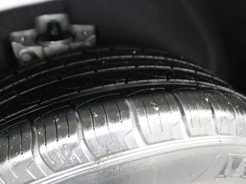 Used 2024 Ford Edge SE AWD/4WD image 36