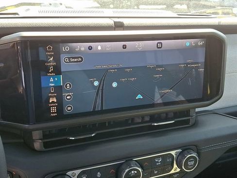 Used 2024 Jeep Wrangler Unlimited Sahara w/ Technology Group image 17